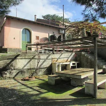 Rifugio Dei Tre Pini Country house *